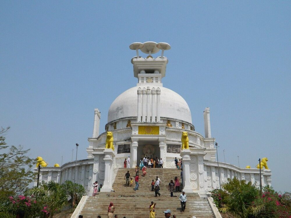 Dhauli Shanti Stupa Tour Package